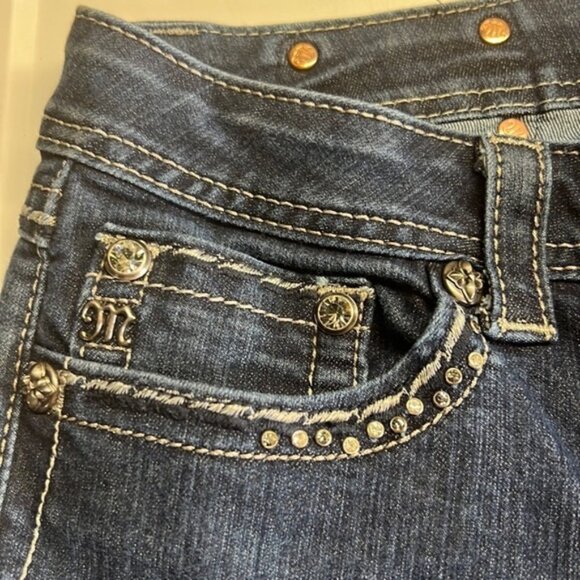 Miss Me easy boot jeans. - Picture 4 of 9